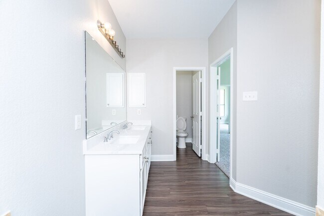 Building Photo - 3105 Whispering Pine Blvd