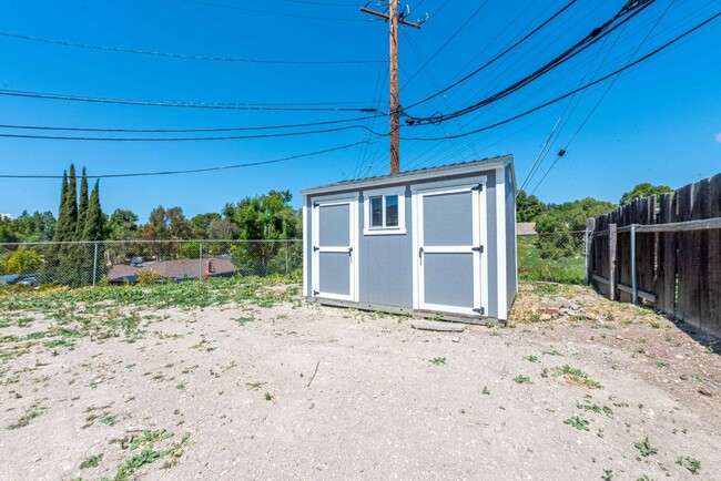 Building Photo - 1499 Calle Morera