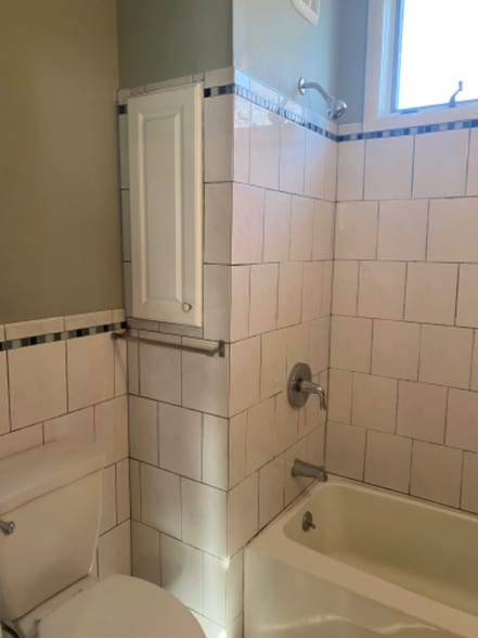 Building Photo - 210 Pine St