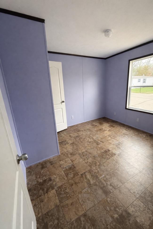 Building Photo - 266 S Birdsall Dr