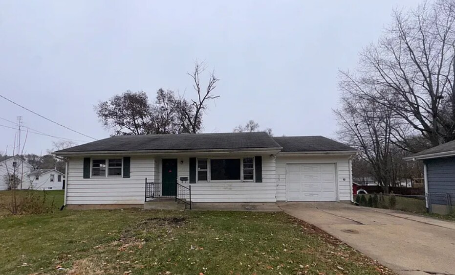 Building Photo - 912 Chicago Ave