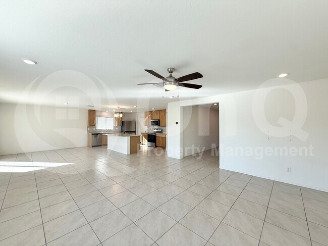 Building Photo - 2635 W Bowker St