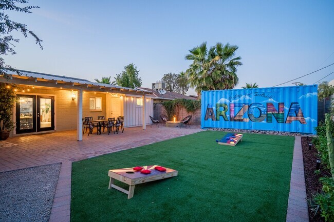 Building Photo - 3207 N 69th Pl