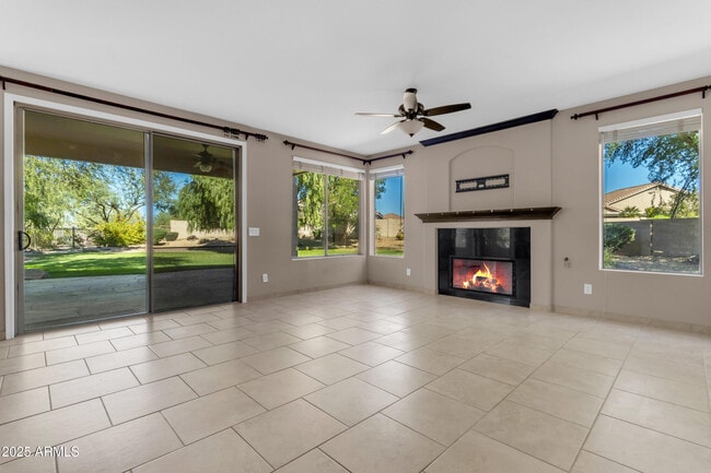 Building Photo - 4302 E Mossman Rd