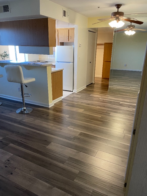 Building Photo - 12123 W Bell Rd