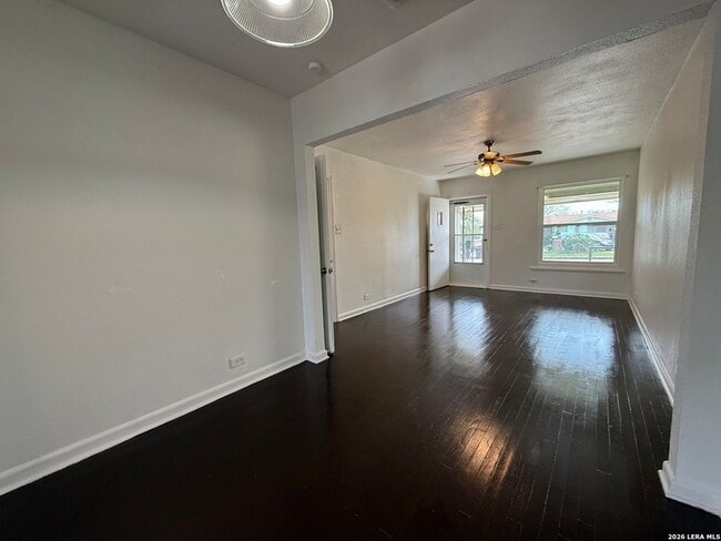 Building Photo - 115 Kinder Dr