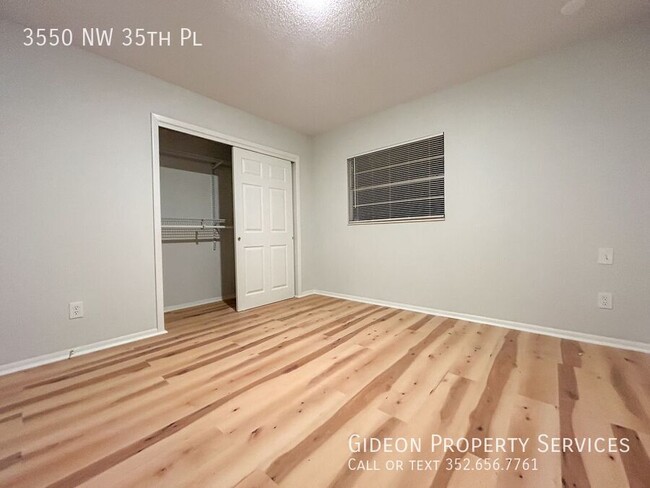 Building Photo - Spacious 4/3 with Flex Room in Shadowlawn ...