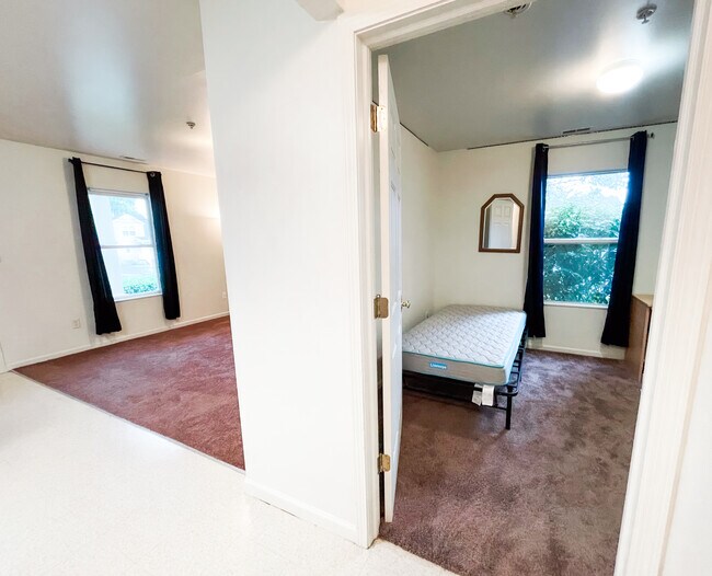 Building Photo - 222 Stonemill Rd