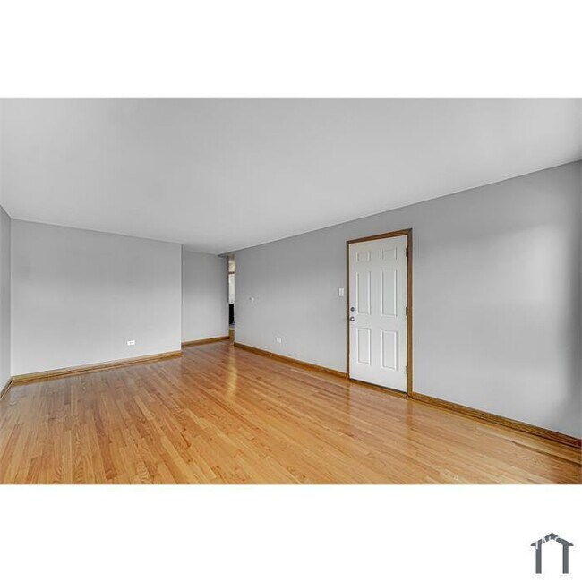 Building Photo - 7900 S Whipple St