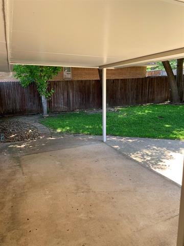 Building Photo - 8918 Sweetwater Dr
