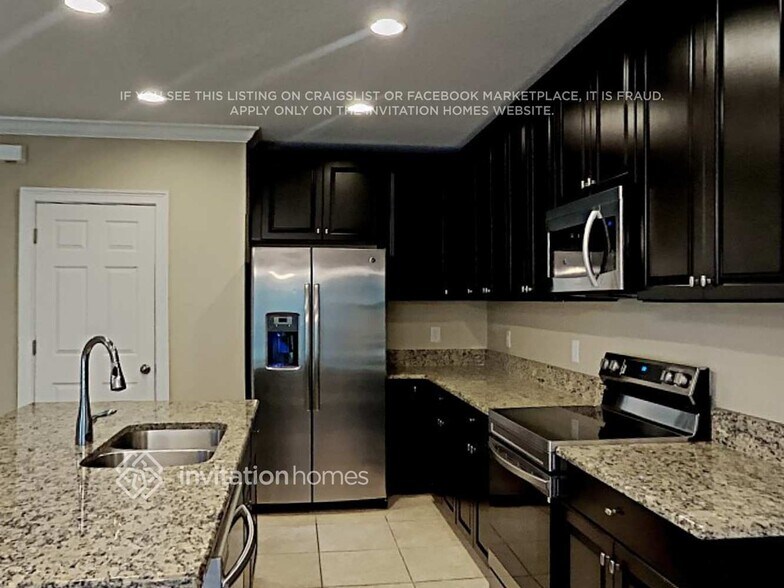 Building Photo - 12358 Chaya Ct