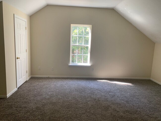 Building Photo - Beautiful Home located in Camden County and close to Water Access