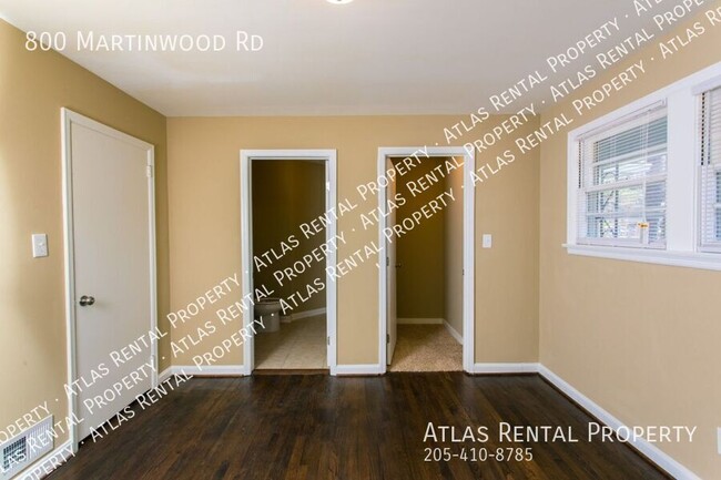 Building Photo - 800 Martinwood Rd