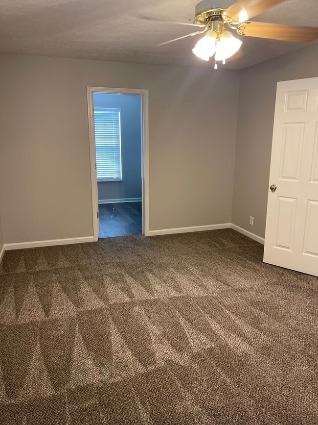 Building Photo - 3 Bed 2.5 Bath Nashville Opry Mills Area FOR LEASE