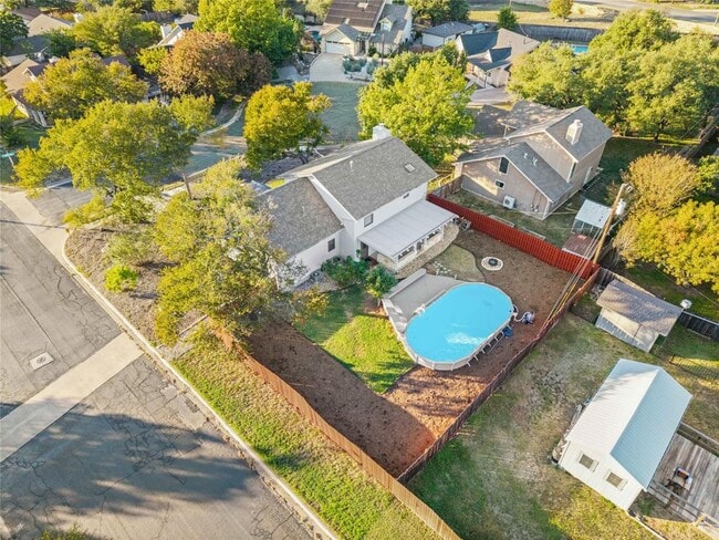 Building Photo - 1801 Broken Shoe Cove