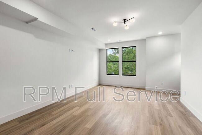 Building Photo - 4021 Clarksville Pike