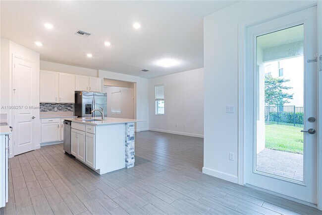 Building Photo - 4830 Navali Dr