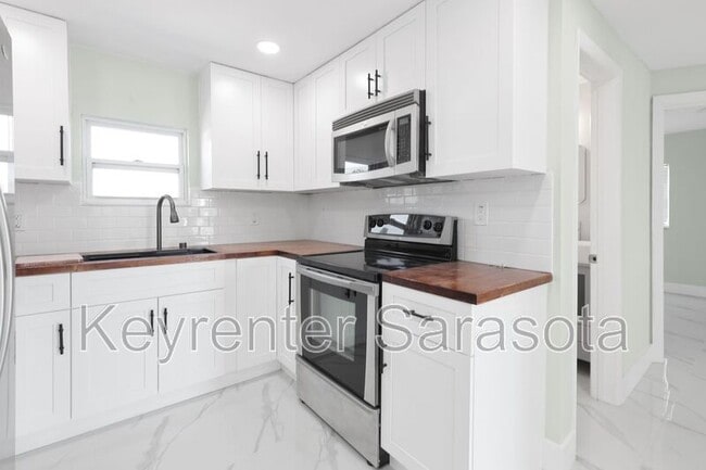 Building Photo - 130 Virginia Ct