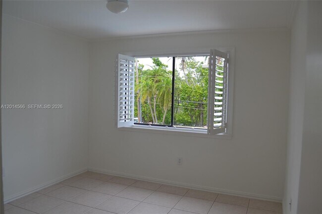 Building Photo - 255 Galen Dr