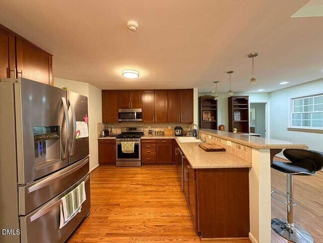 Building Photo - 109 E Seve Ct