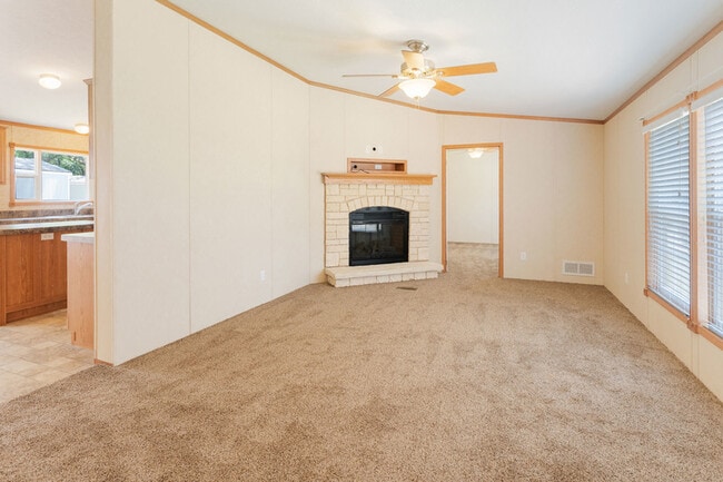 Building Photo - 202 Wild Flower Dr