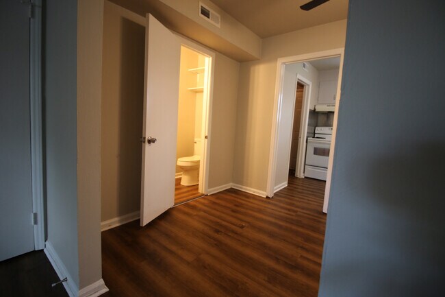 Building Photo - 119 Bob Lane