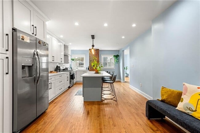 Building Photo - 1207 Linden Pl