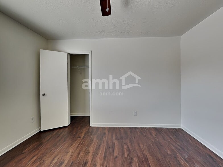 Building Photo - 14231 Bonham Oaks Ln