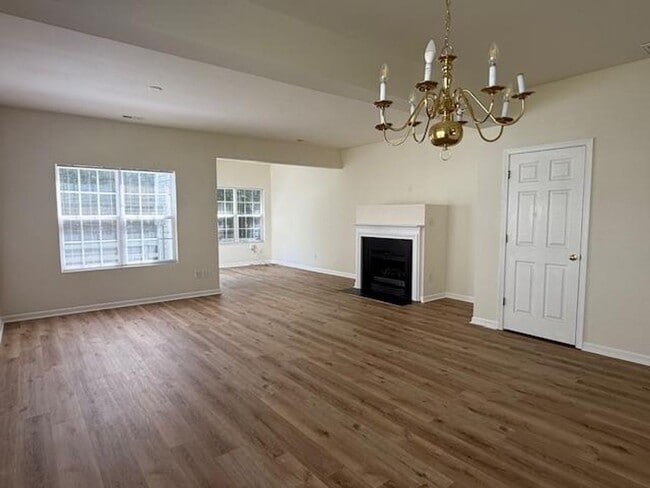 Building Photo - 146 Forthview Way