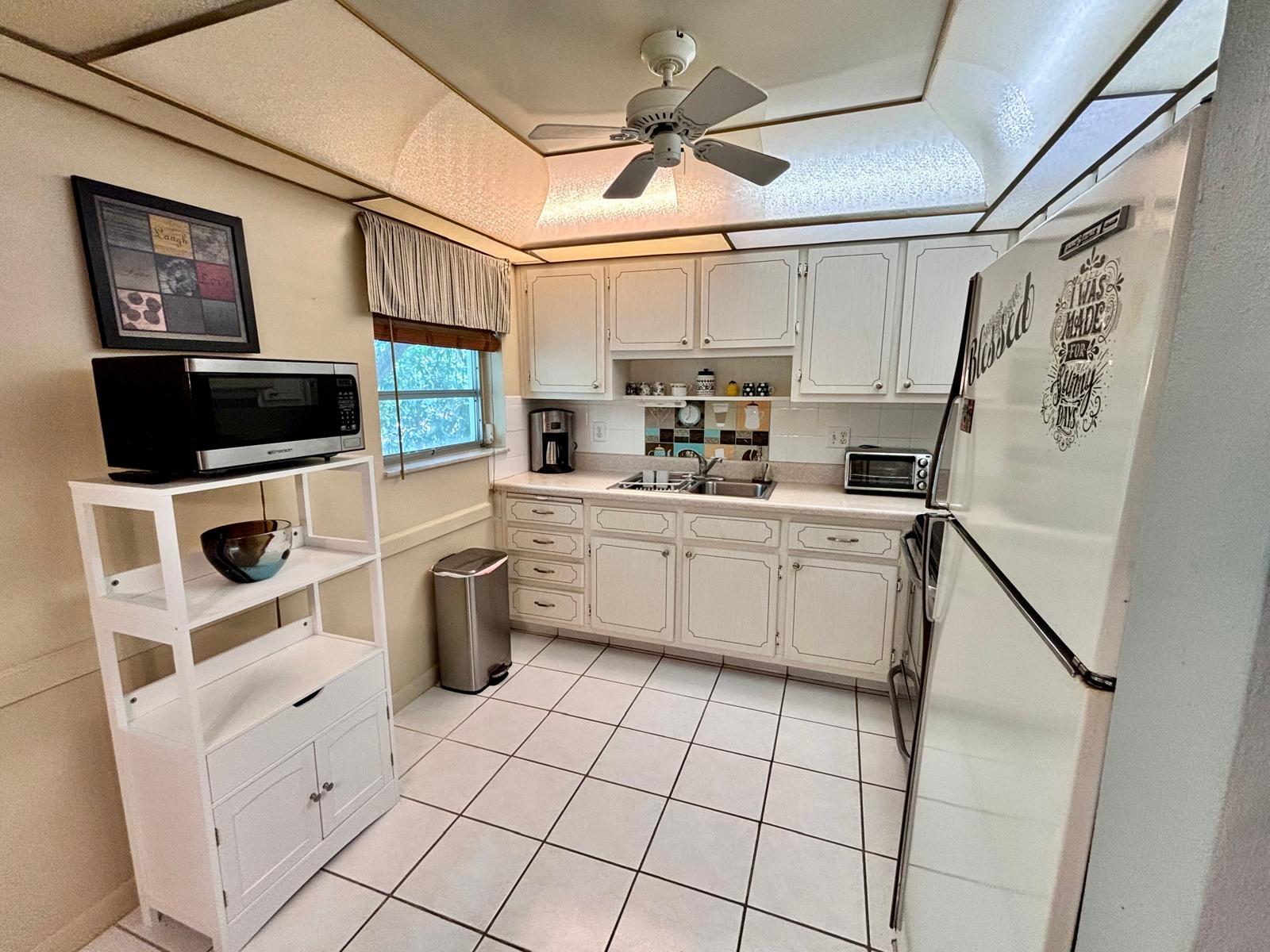 Building Photo - 2031 Dewey St