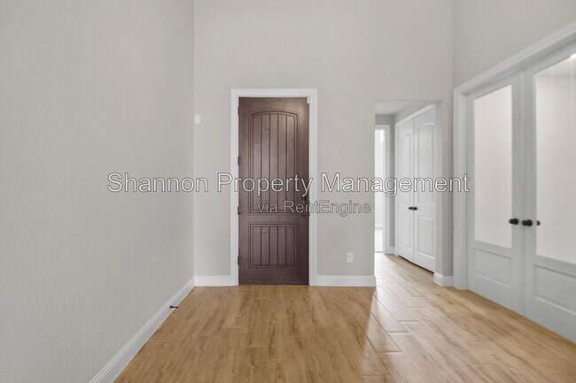 Building Photo - 28080 Woodland Bend Way