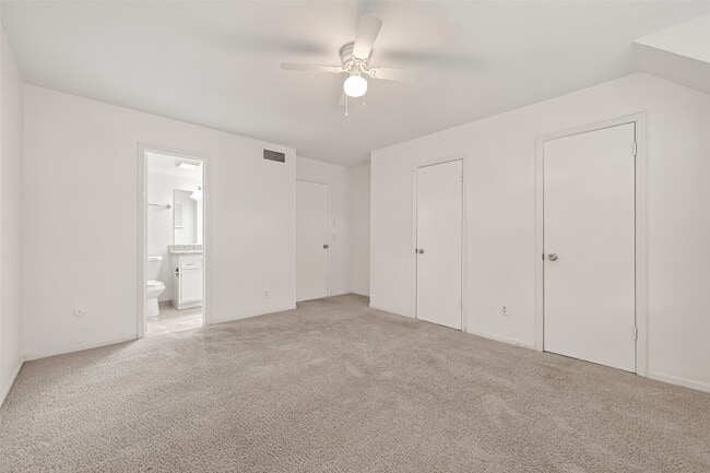 Building Photo - 14707 Barryknoll Ln