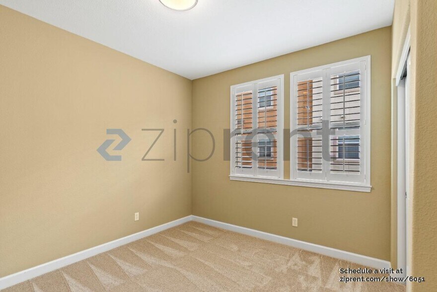 Building Photo - 937 Glen Valley Terrace