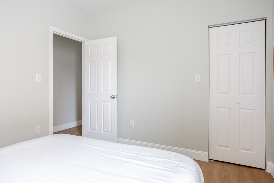 Building Photo - 1816 S 9th St