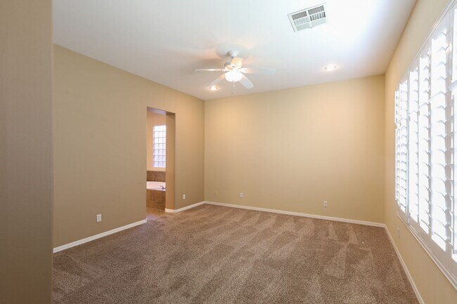 Building Photo - Anthem Country Club Beauty w/ Casita