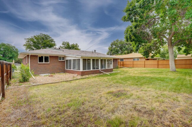 Building Photo - 4 bedroom, 3 bath home in Broomfield