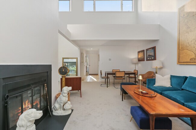 Building Photo - 61 Whitney Glen Dr