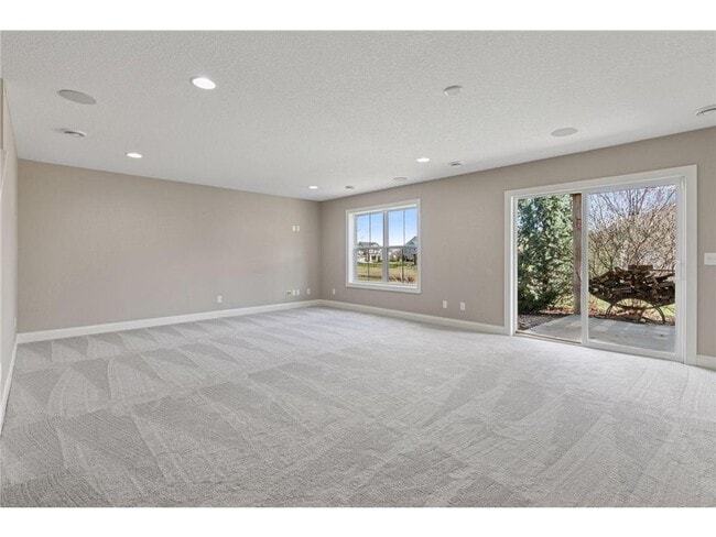 Building Photo - 16588 E Lake Dr
