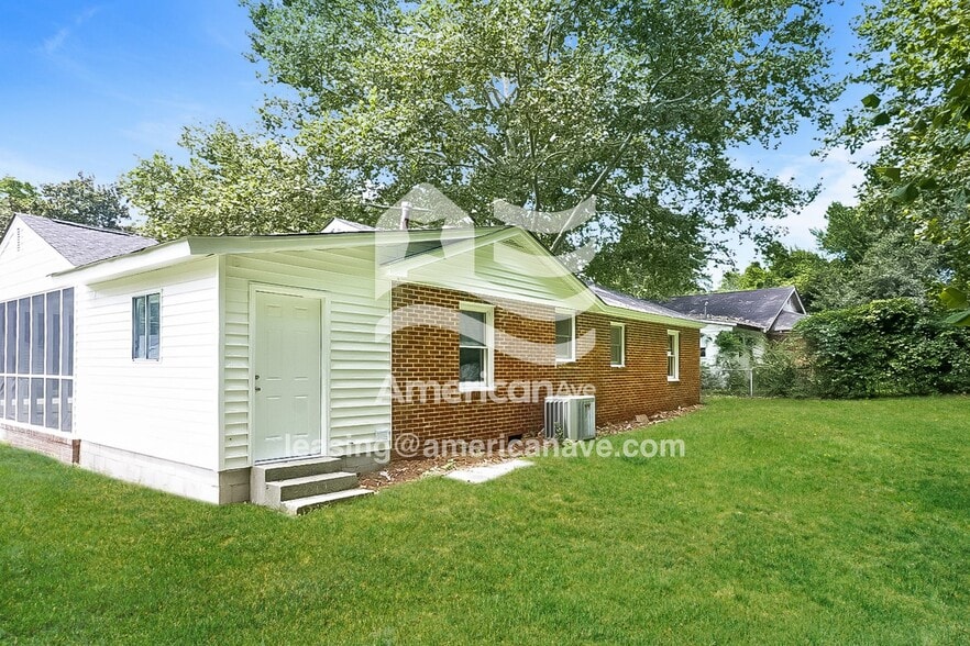 Building Photo - 2152 Bayvale Rd