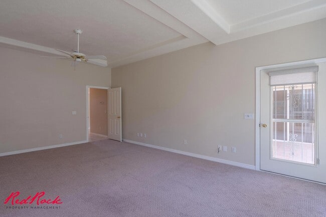 Building Photo - Comfortable 3-bedroom Home. Small Dog Frie...