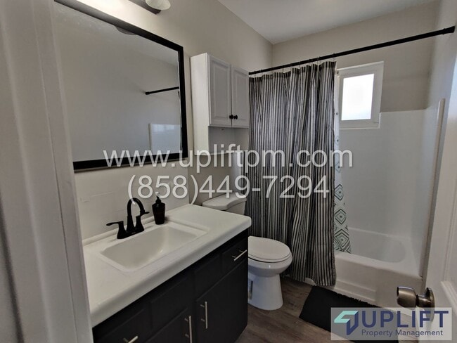 Building Photo - 3BR/2BA RENOVATED HOME w/ BEAUTIFUL VIEW, ...
