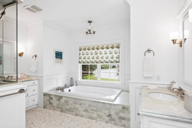 Building Photo - 50 Osborne Ln