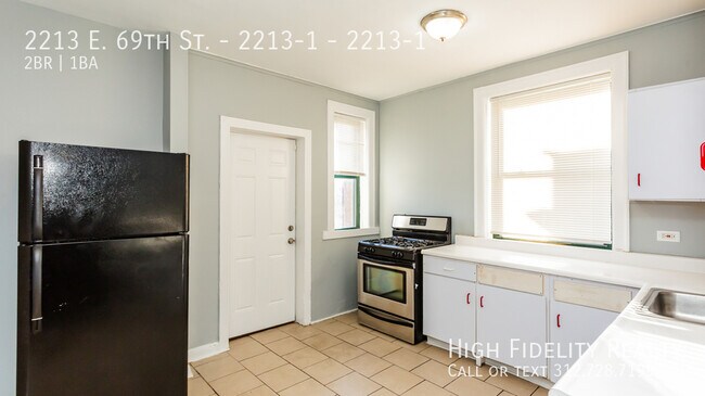 Building Photo - 2213 E 69th St