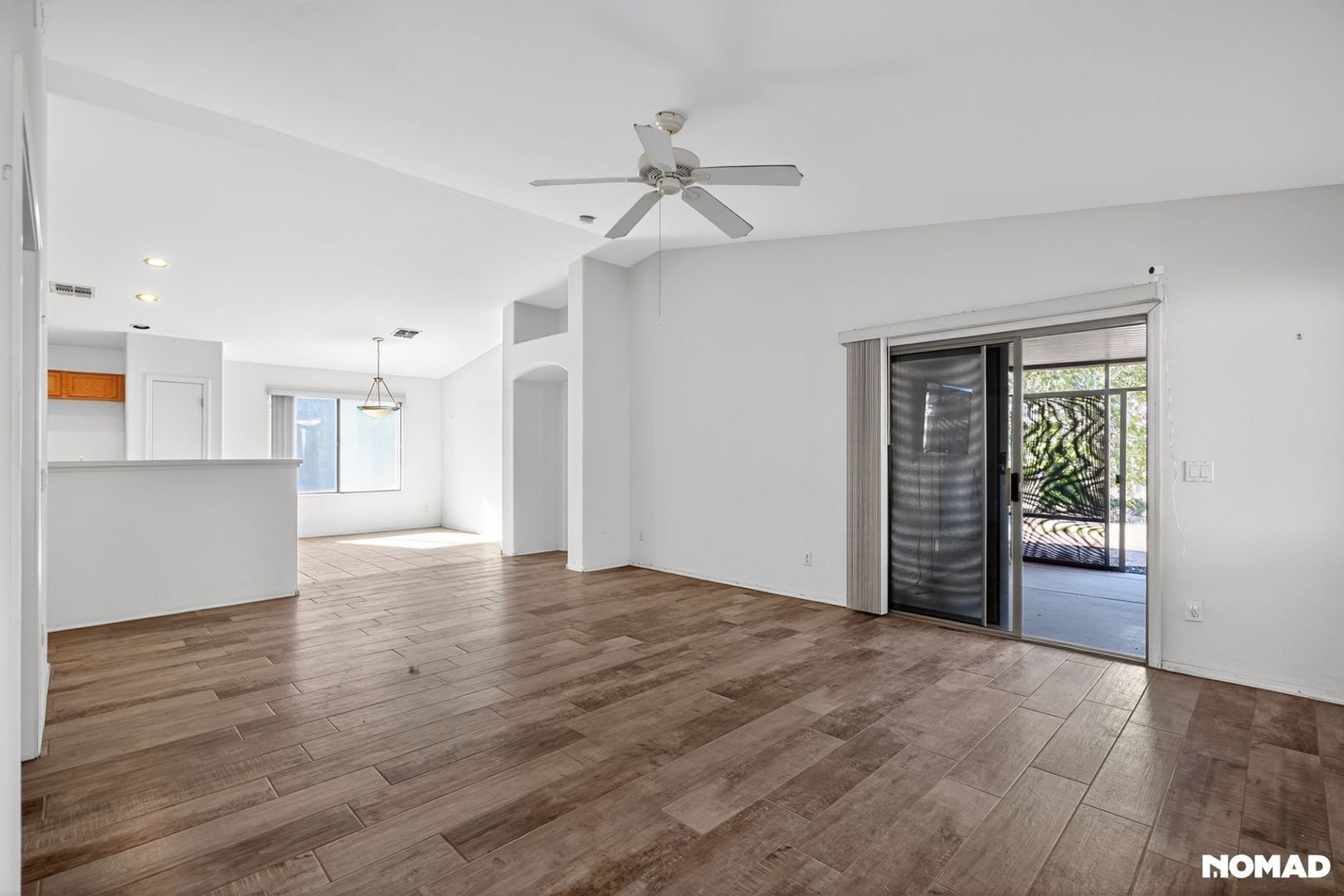 Building Photo - 4660 S Valley Rd