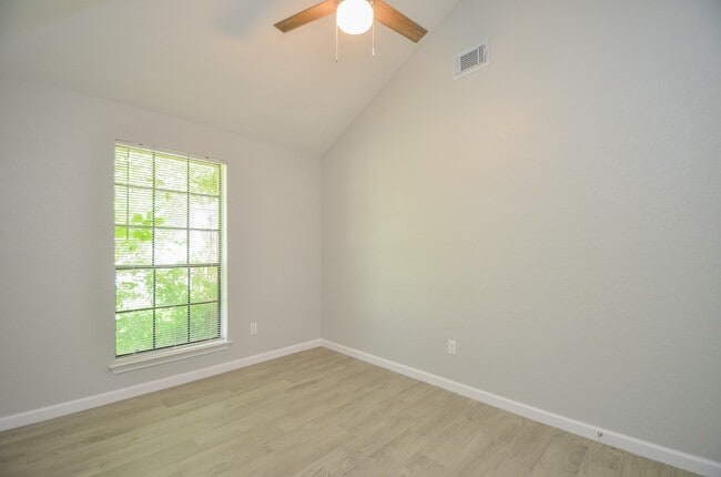 Building Photo - 2607 Harvest Moon Dr