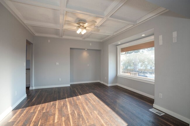 Building Photo - North End Tacoma Three Bed Craftsman