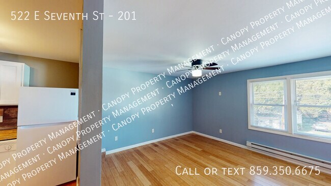 Building Photo - 522 E Seventh St-201