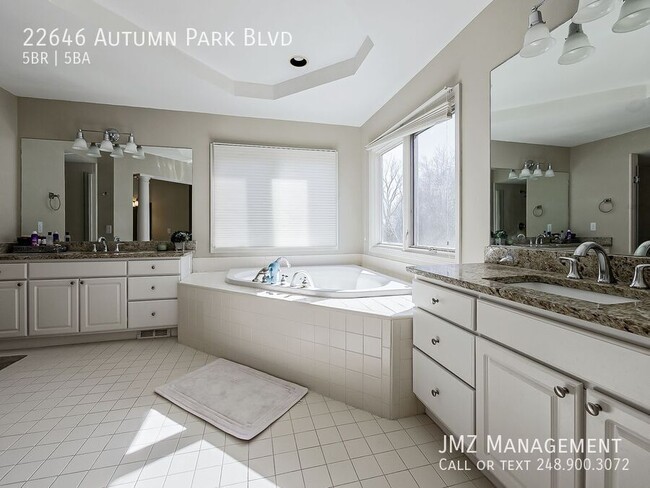 Building Photo - 22646 Autumn Park Blvd