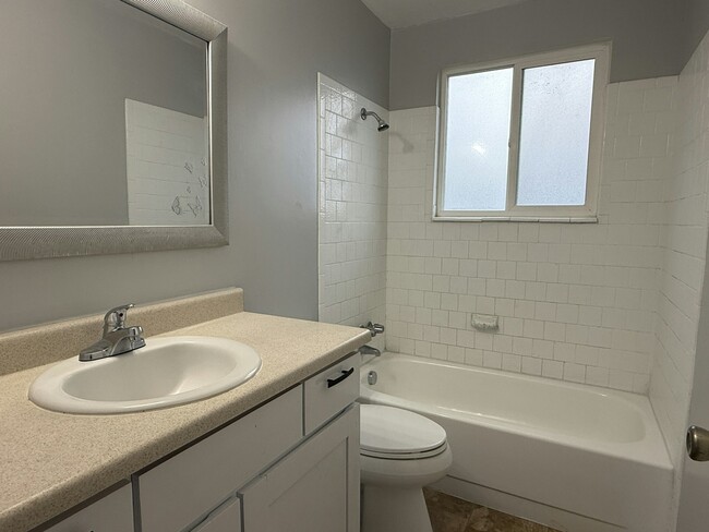 Building Photo - 3556 S 8150 W