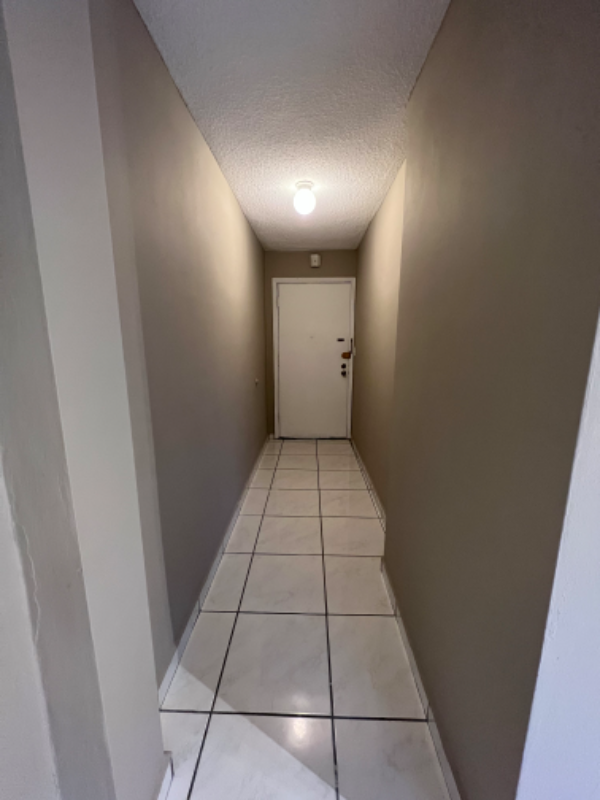 Building Photo - 2498 SW 17th Ave